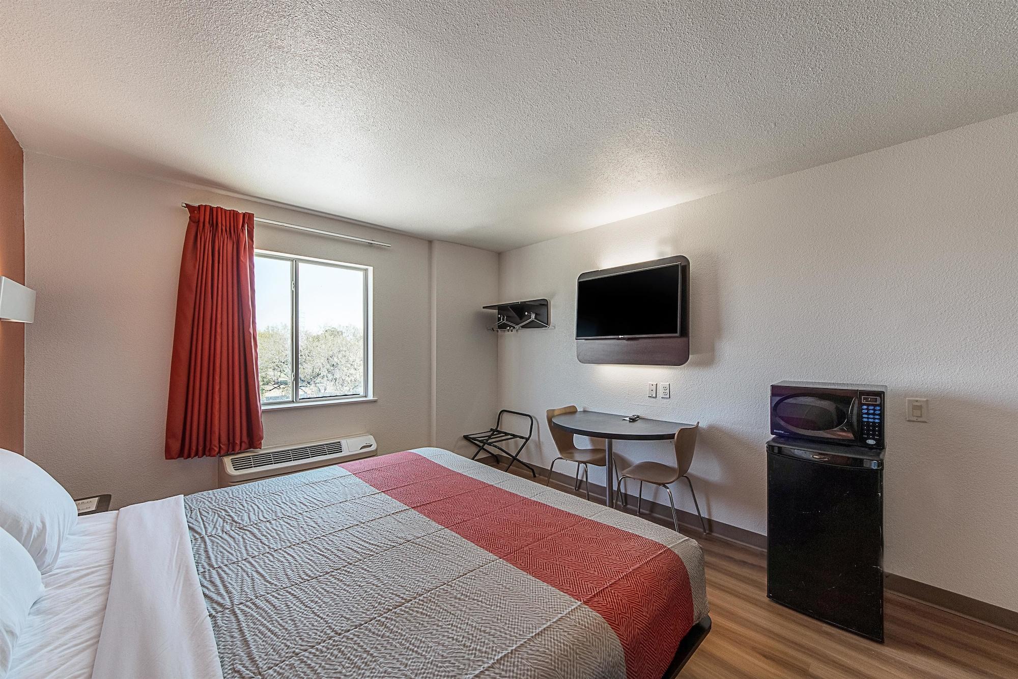 Motel 6-San Antonio, Tx - Downtown - Alamo Dome المظهر الخارجي الصورة