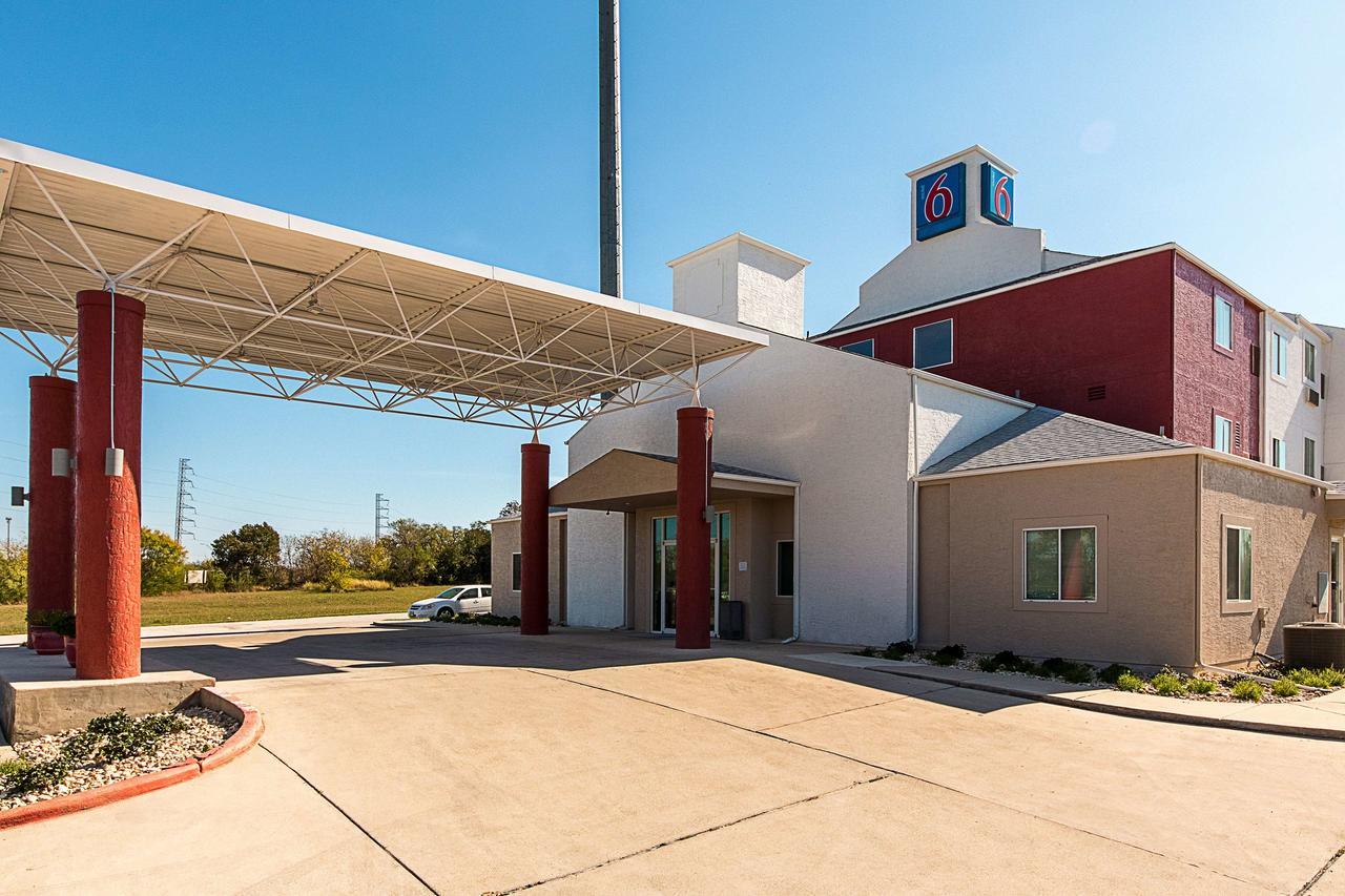 Motel 6-San Antonio, Tx - Downtown - Alamo Dome المظهر الخارجي الصورة
