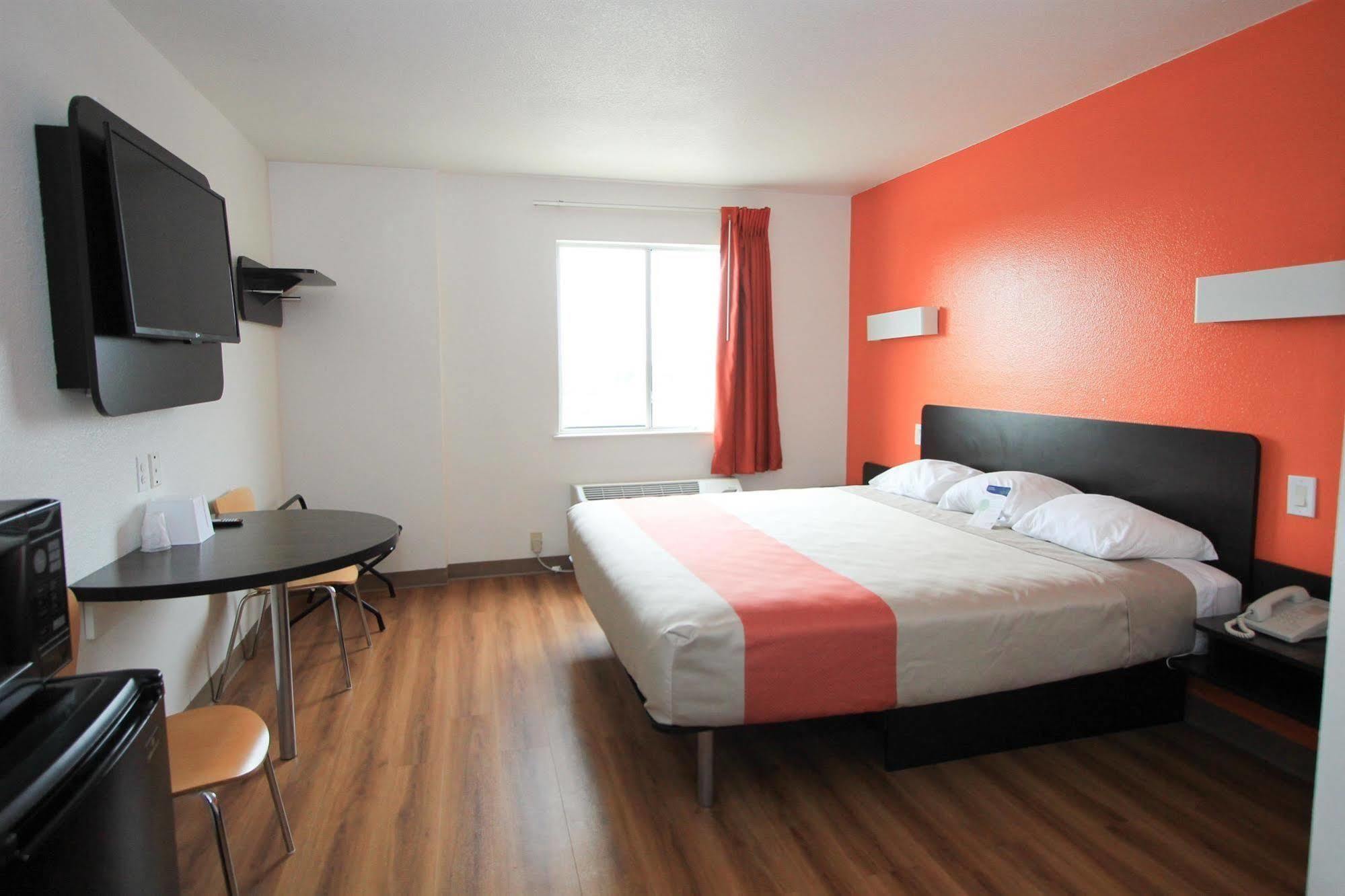 Motel 6-San Antonio, Tx - Downtown - Alamo Dome المظهر الخارجي الصورة
